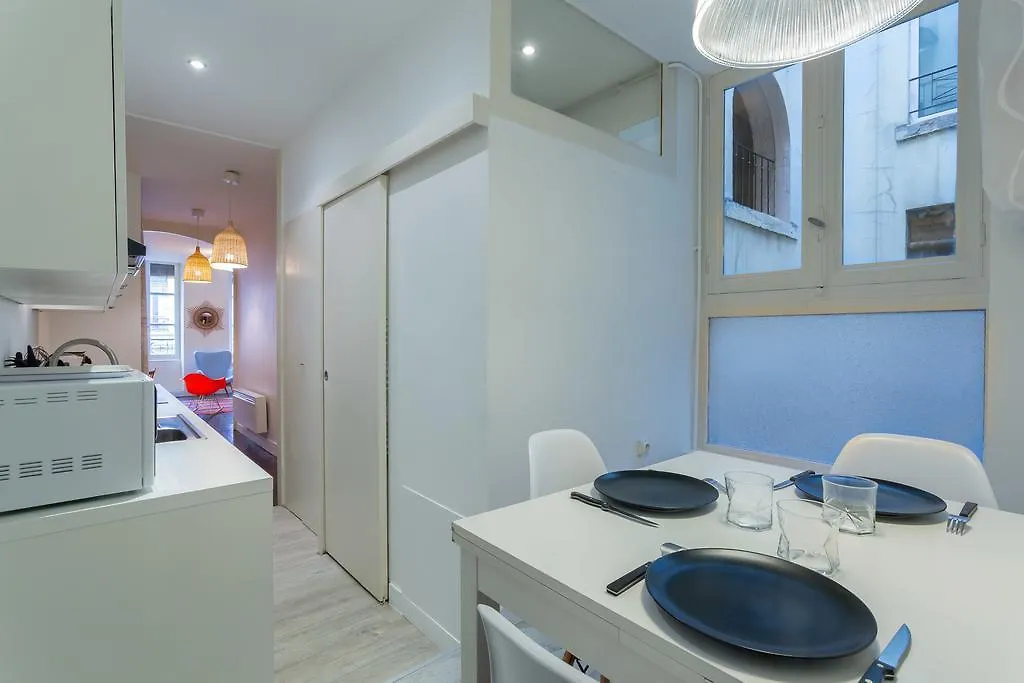 Like Home - Corneille Lyon Apartment