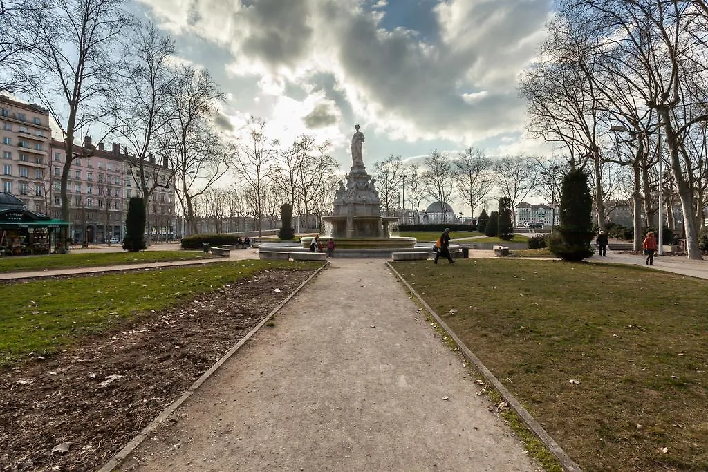 Like Home - Corneille Lyon 0*,  France